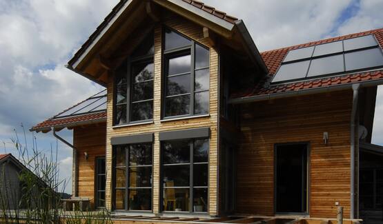 Ein Haus zum Durchatmen: Wie Lehmwände ein Raumklima und Energieverbrauch verändern