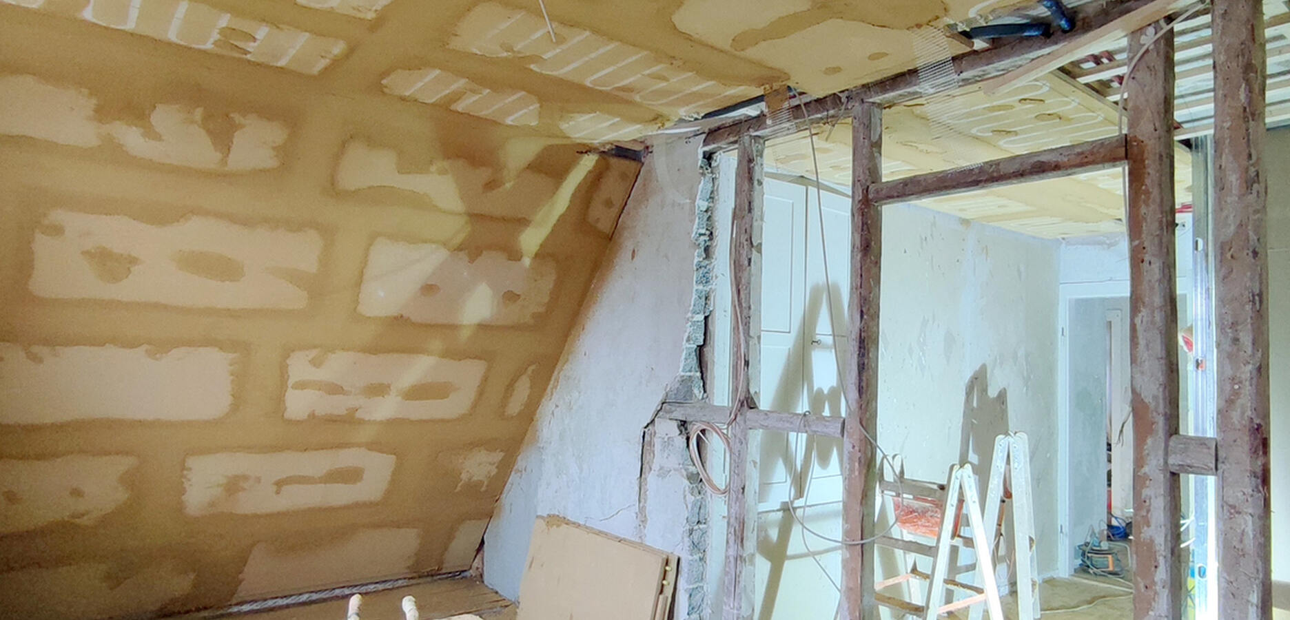 naturbo wand und decken heizung baustelle
